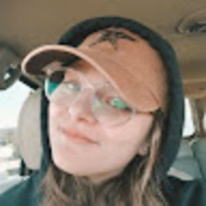 Meet your Posher, Alexandra